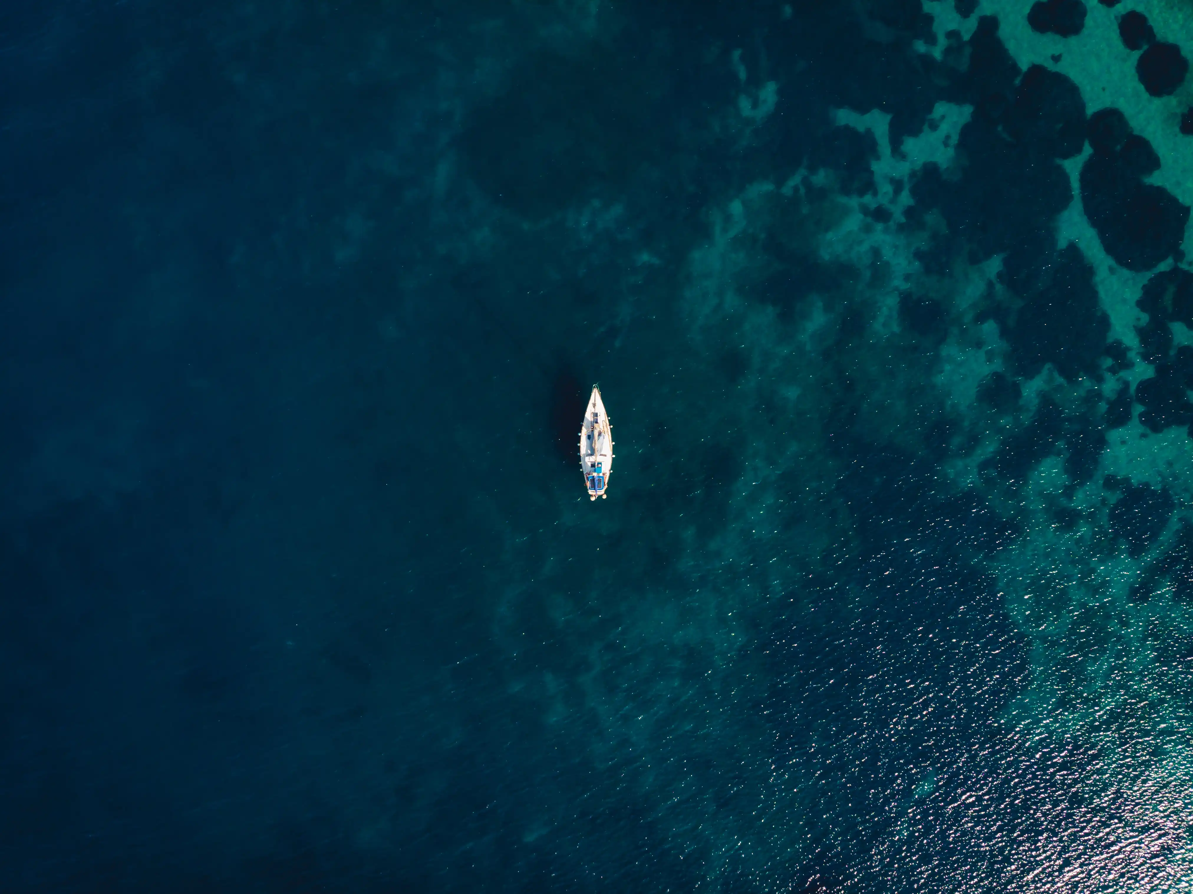 Hero banner of a sailing yacht in Greece